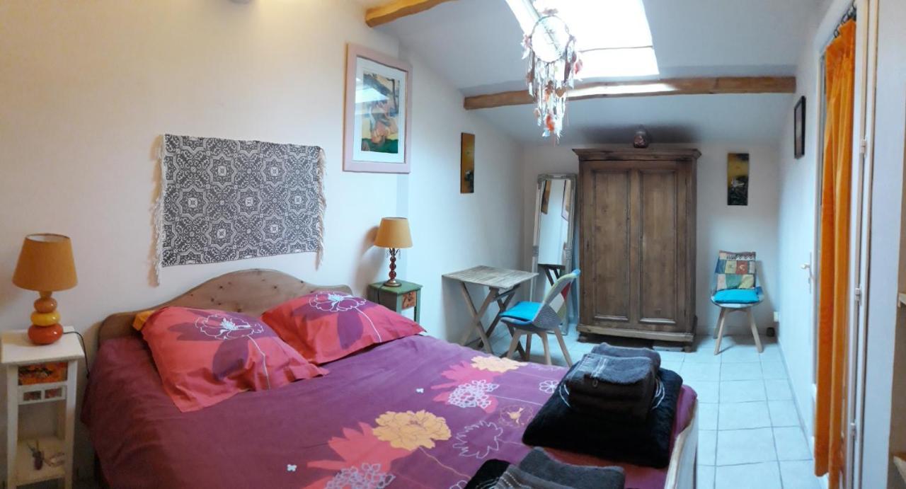 Patin Couffin Hotel Puyloubier Екстериор снимка