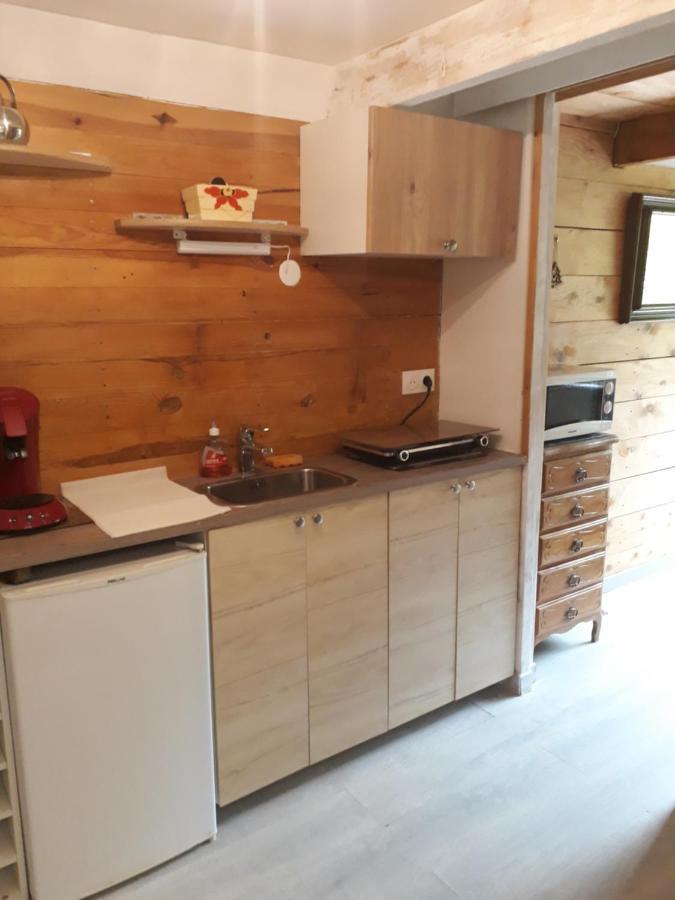 Patin Couffin Hotel Puyloubier Екстериор снимка